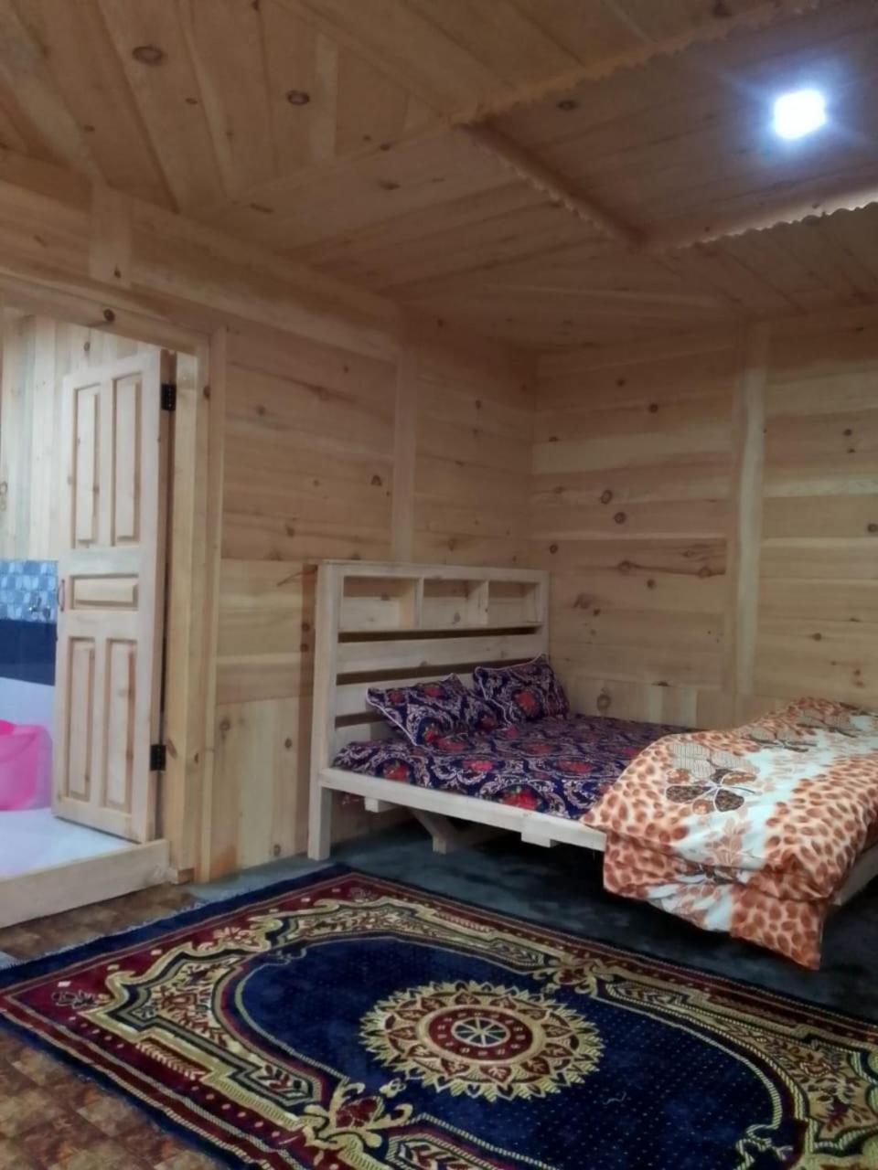 Riverbank Hotel Taobut Neelum Valley Azad Kashmir Taobat Εξωτερικό φωτογραφία