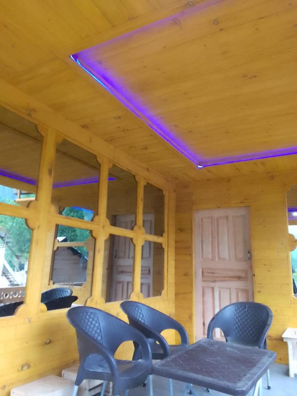 Riverbank Hotel Taobut Neelum Valley Azad Kashmir Taobat Εξωτερικό φωτογραφία